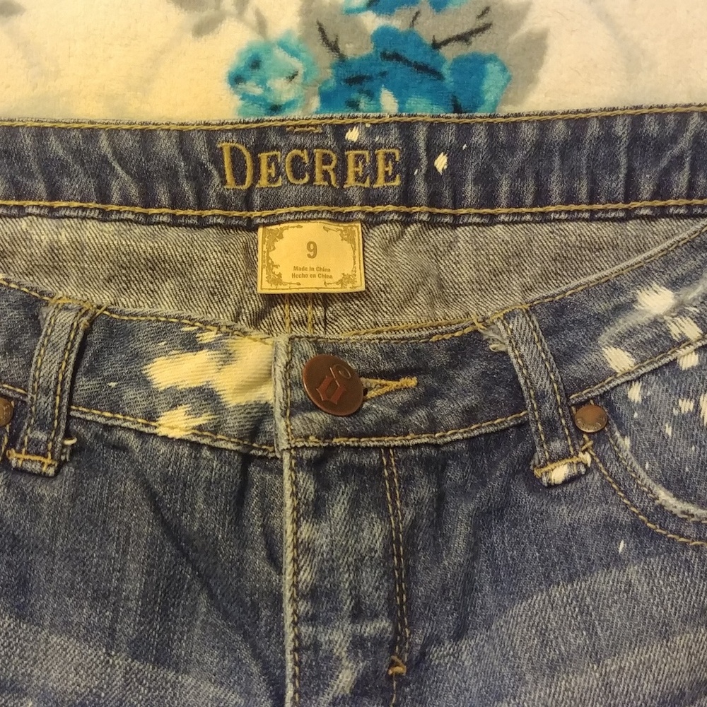 Decree shorts - Picture 2 of 3